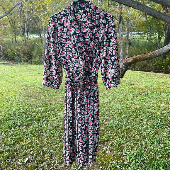 Vintage Breli original Black and floral dress with a belt and pockets no size. - Picture 1 of 6